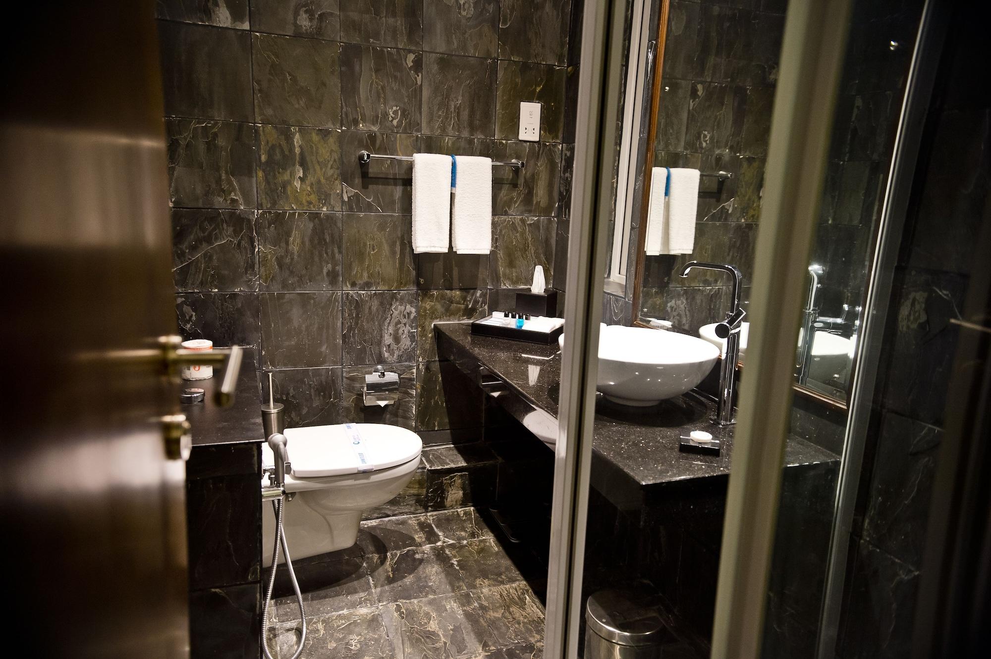 Ocean Edge Suites & Hotel Colombo Buitenkant foto
