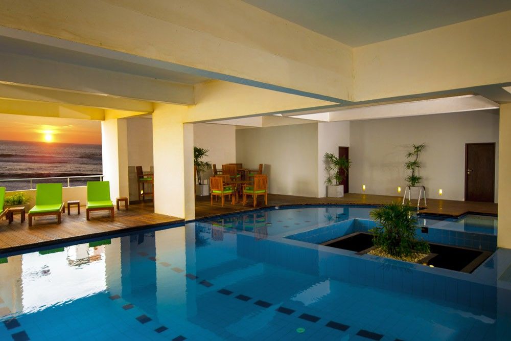 Ocean Edge Suites & Hotel Colombo Buitenkant foto