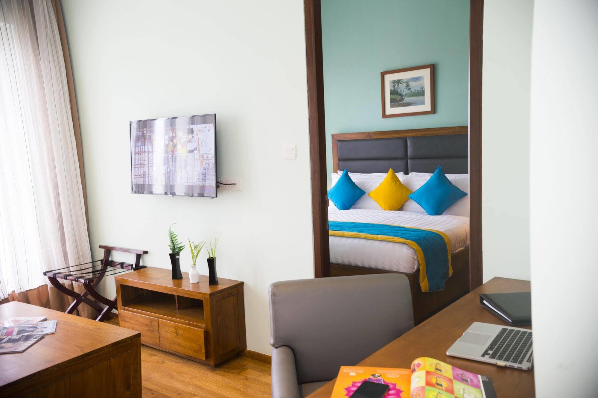 Ocean Edge Suites & Hotel Colombo Buitenkant foto